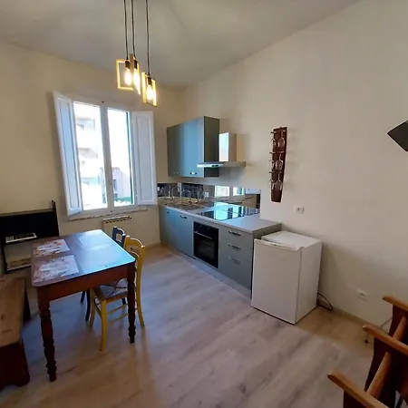 Ciclamino Fori Porta Pispini 2 公寓 *