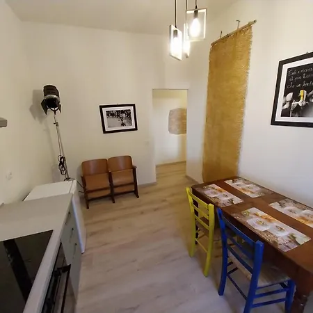 Ciclamino Fori Porta Pispini 2 Apartment *
