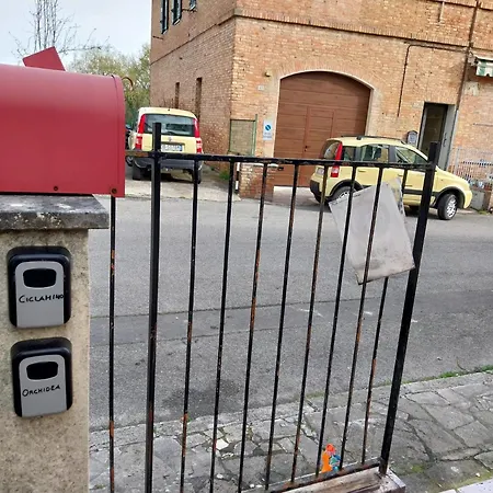 公寓 Ciclamino Fori Porta Pispini 2 *